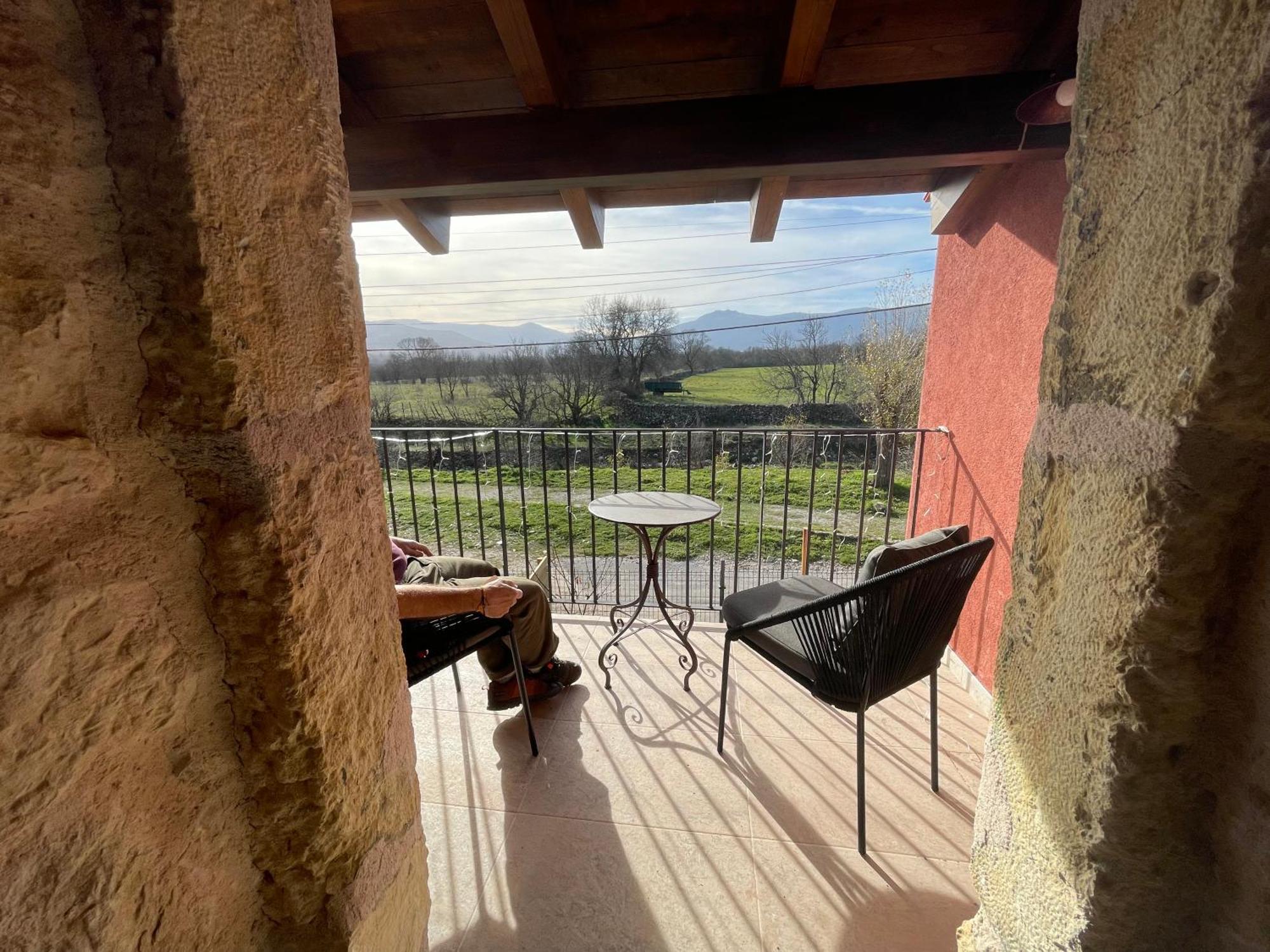 La Casa Del Cantero Pinilla del Valle Екстериор снимка