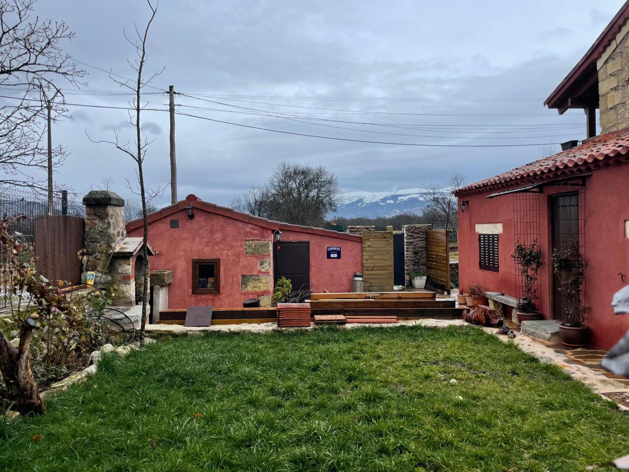 La Casa Del Cantero Pinilla del Valle Екстериор снимка