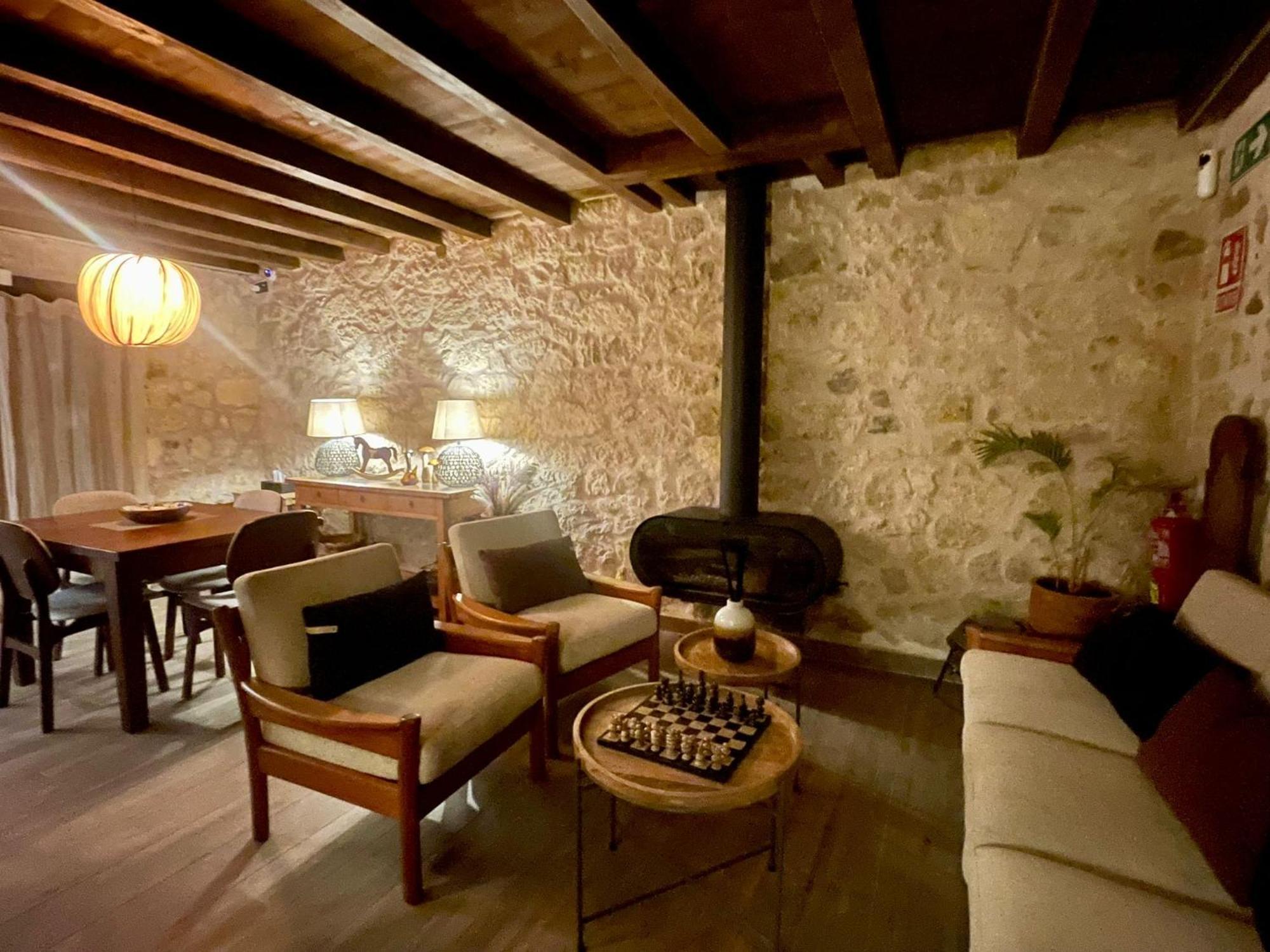 La Casa Del Cantero Pinilla del Valle Екстериор снимка