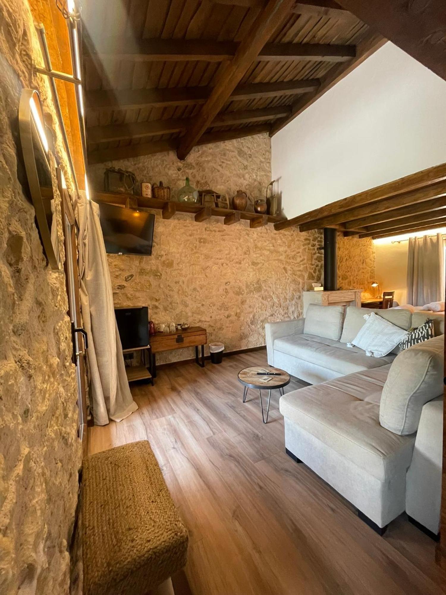 La Casa Del Cantero Pinilla del Valle Екстериор снимка